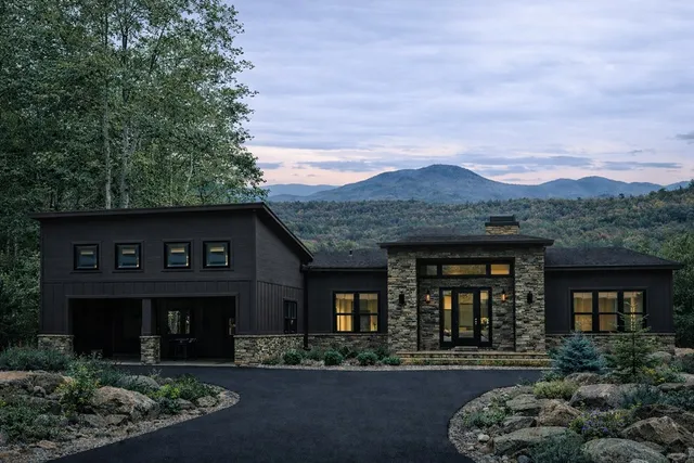 $1,989,000 | 1 Riverview Circle, Blue Ridge, GA 30513