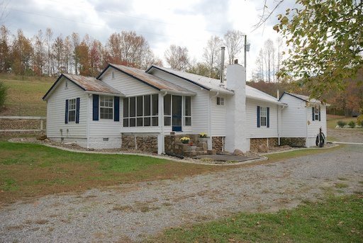 1740 Dupont Road Seymour, TN 37865 - Photo 3 of 17 Beautiful country home
