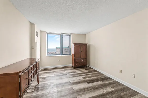 $2,300 | 526 Pacific Avenue, Unit 1301, Atlantic City, NJ 08401