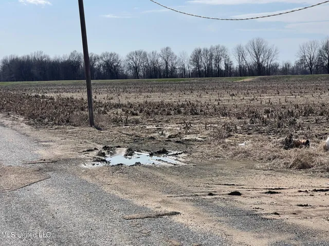 $530,915 | 540 County Road, Greenwood, MS 38930