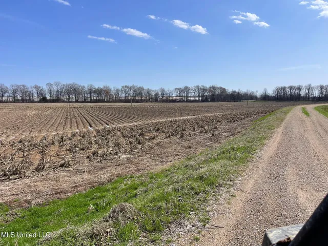 $530,915 | 540 County Road, Greenwood, MS 38930