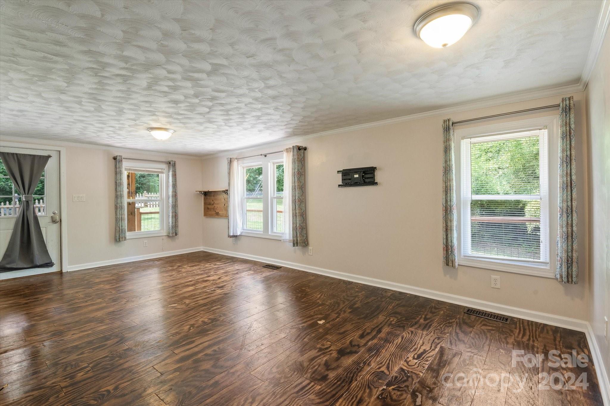 75 View Street Columbus, NC 28722 - Photo 18 of 24 Gallery Image 18