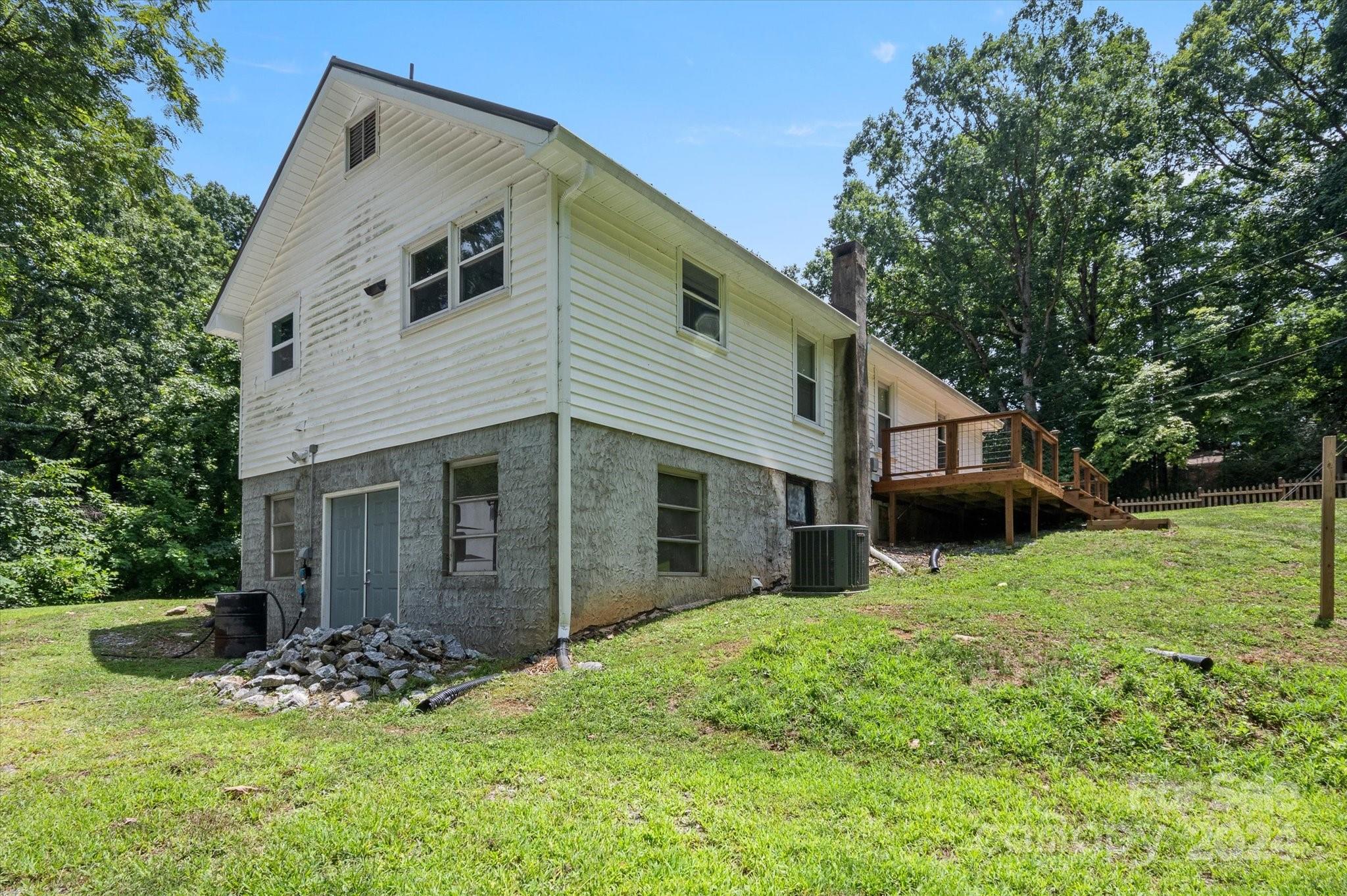 75 View Street Columbus, NC 28722 - Photo 6 of 24 Gallery Image 6