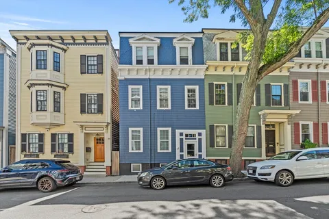 $1,699,000 | 17 Trenton Street, Boston, MA 02129