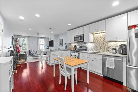 $1,699,000 | 17 Trenton Street, Boston, MA 02129