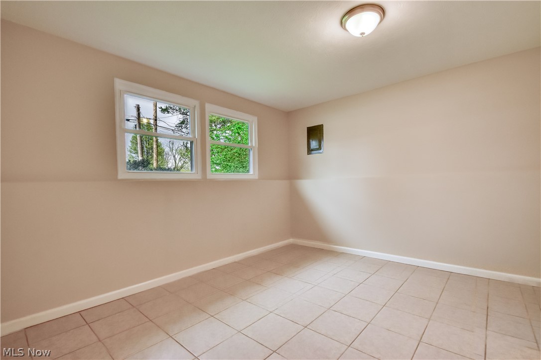 6996 Roe Boulevard Madison, OH 44057 - Photo 27 of 38