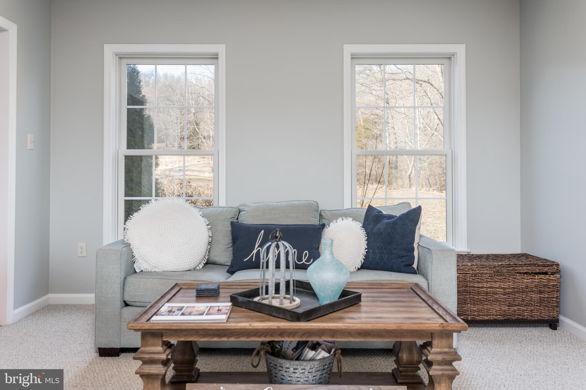 300 Frog Hollow Road Winchester, VA 22603 - Photo 8 of 53 sitting area