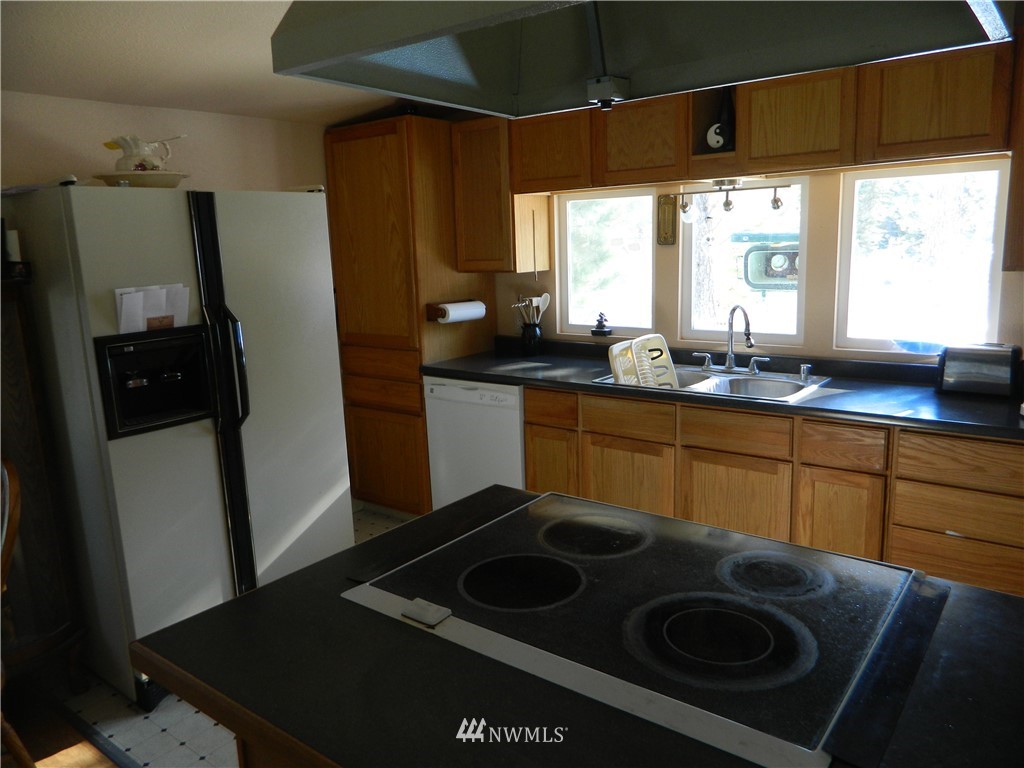 454 B Aeneas Valley Road Tonasket, WA 98855 - Photo 8 of 12 Gallery Image 8