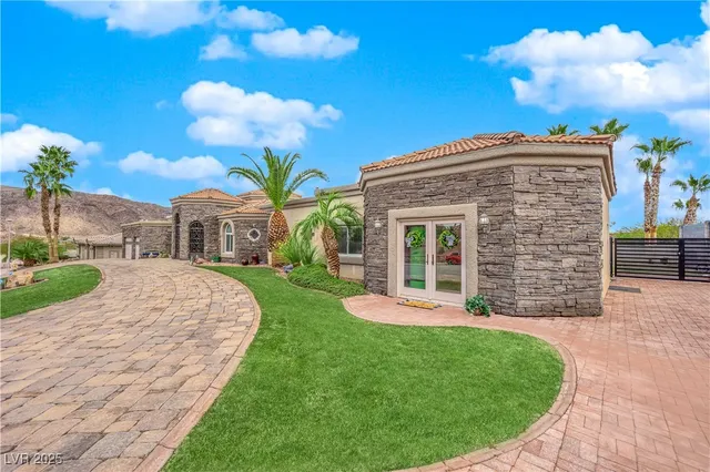 $1,999,000 | 210 Red Rock Road, Boulder City, NV 89005