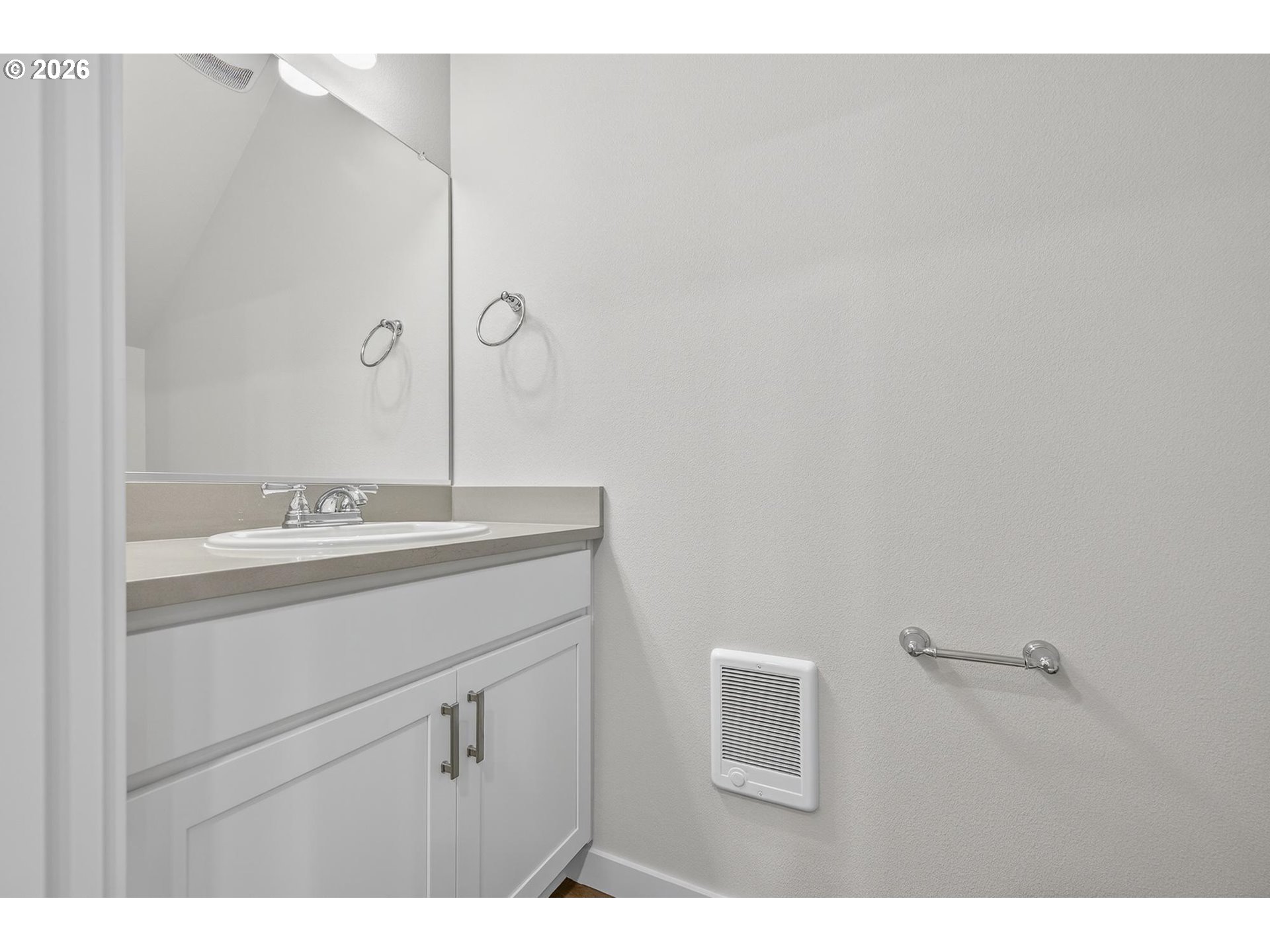9253 East Burnside Street Portland, OR 97220 - Photo 4 of 25