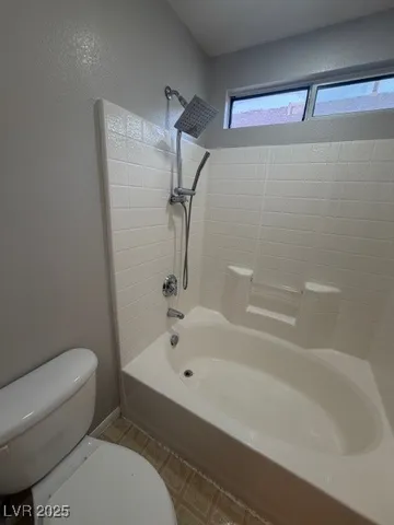 $2,000 | 720 East Caballo Hills Avenue, North Las Vegas, NV 89081