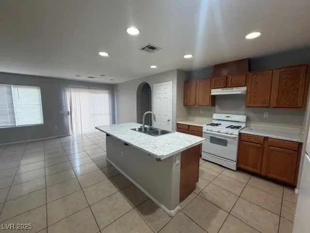 $2,000 | 720 East Caballo Hills Avenue, North Las Vegas, NV 89081