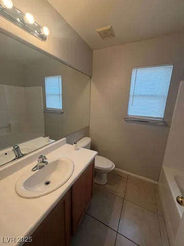 $2,000 | 720 East Caballo Hills Avenue, North Las Vegas, NV 89081