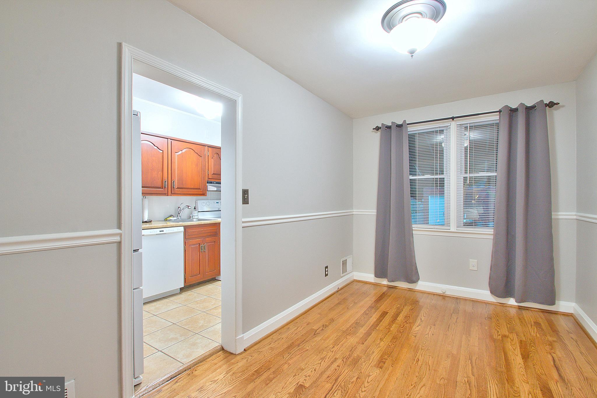 2828 Southbrook Road Baltimore, MD 21222 - Photo 5 of 20