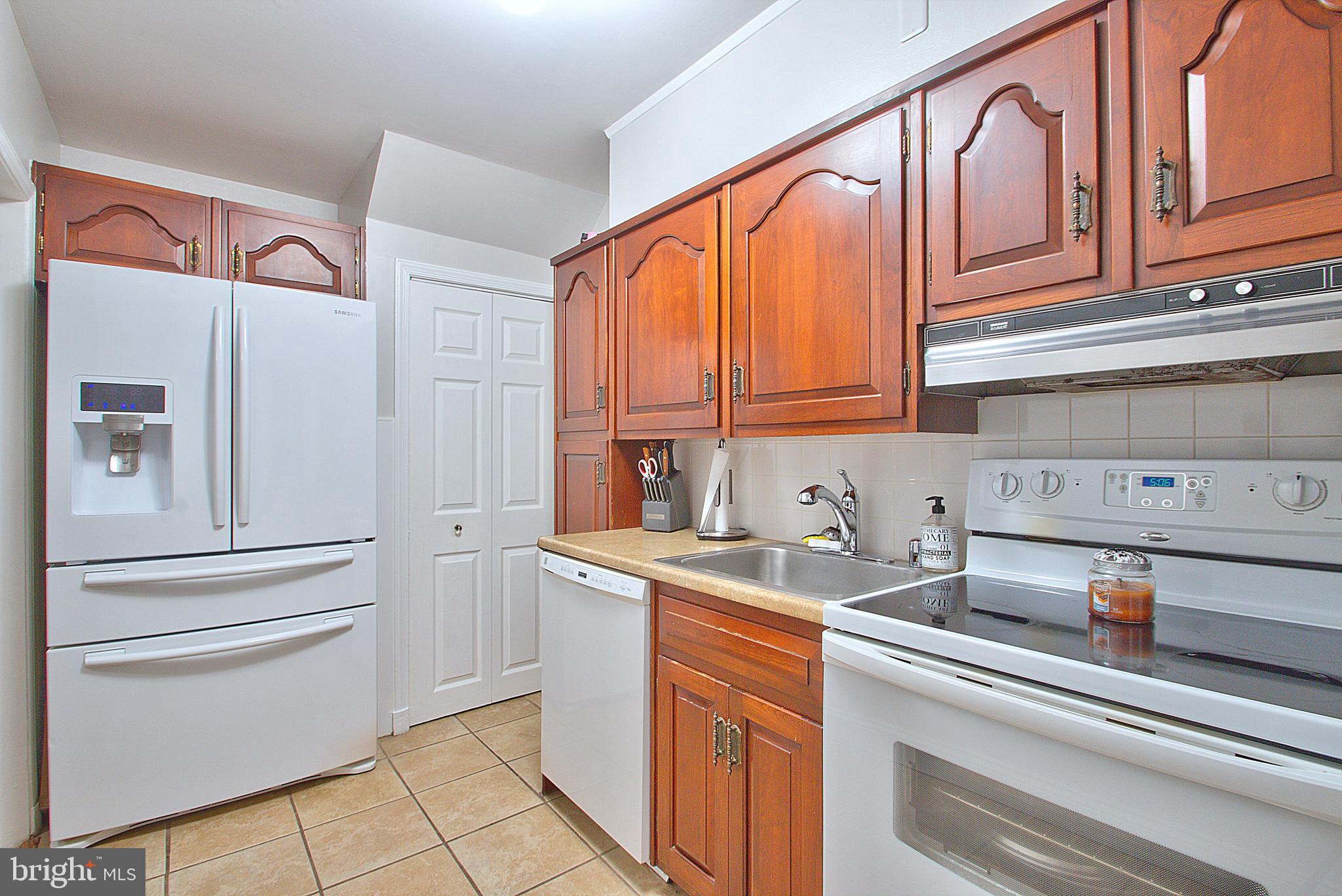 2828 Southbrook Road Baltimore, MD 21222 - Photo 9 of 20