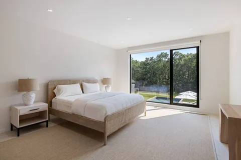220 2 Holes Water Road, East Hampton, NY 11937