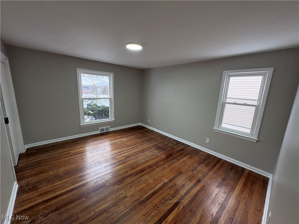 4218 Eastway Road Cleveland, OH 44121 - Photo 8 of 29 First floor front Bedroom