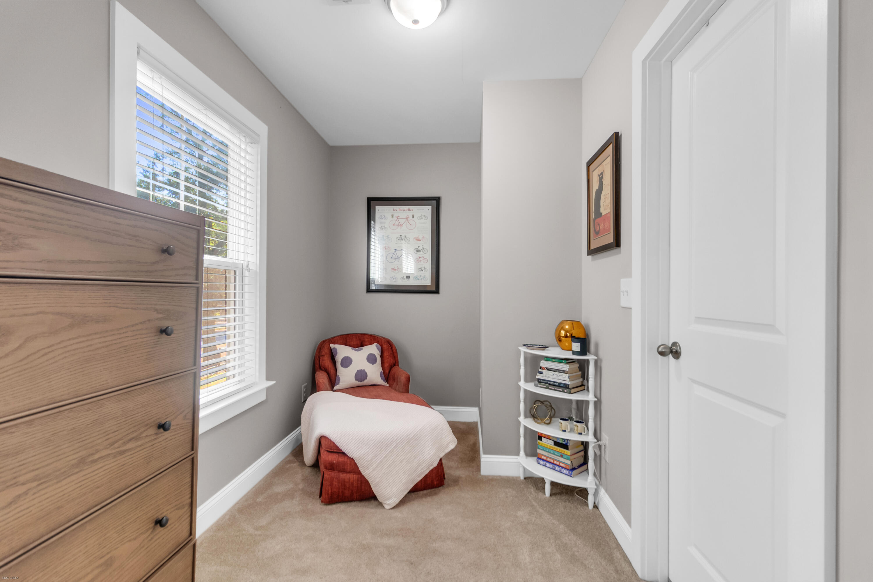 949 Dills Bluff Road Charleston, SC 29412 - Photo 21 of 40 Sitting Area in Main Bedroom