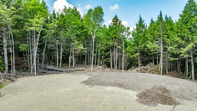 $320,000 | 7 9th, Ellsworth, ME 04605