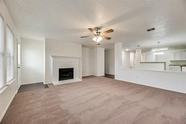$289,999 | 2938 Marquis Lane, Lancaster, TX 75134