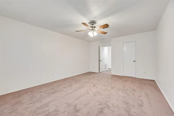 $289,999 | 2938 Marquis Lane, Lancaster, TX 75134