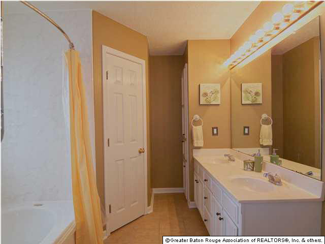 3633 Brightside Drive Baton Rouge, LA 70820 - Photo 8 of 15 Gallery Image 8
