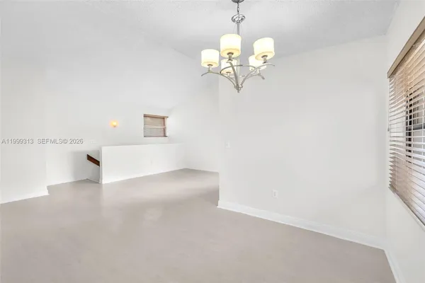 $2,900 | 685 West Park Drive, Unit 20611, Miami, FL 33172