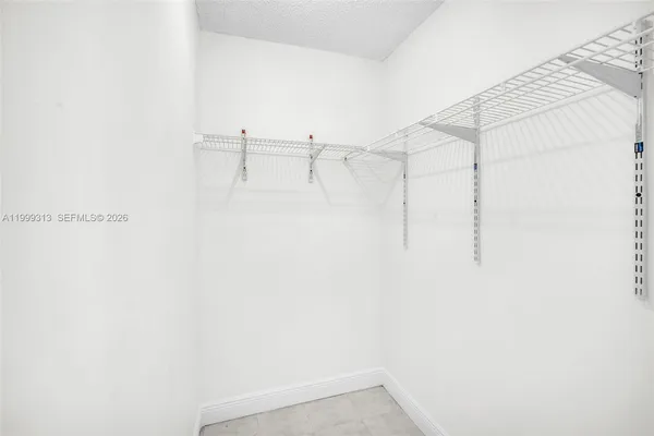 $2,900 | 685 West Park Drive, Unit 20611, Miami, FL 33172