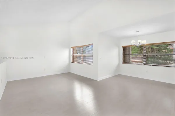 $2,900 | 685 West Park Drive, Unit 20611, Miami, FL 33172