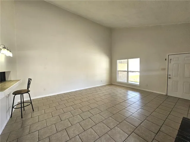 $284,500 | 2116 Zephyr Circle, Ingleside, TX 78362