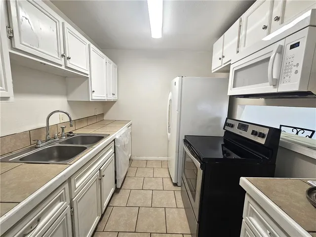 $284,500 | 2116 Zephyr Circle, Ingleside, TX 78362