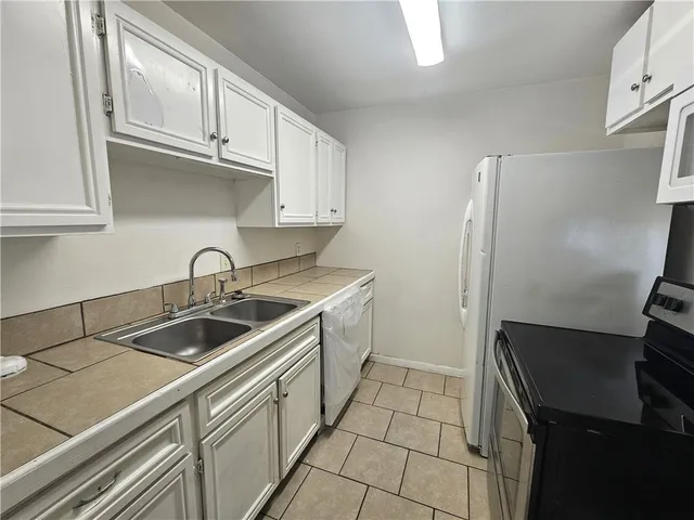 $284,500 | 2116 Zephyr Circle, Ingleside, TX 78362