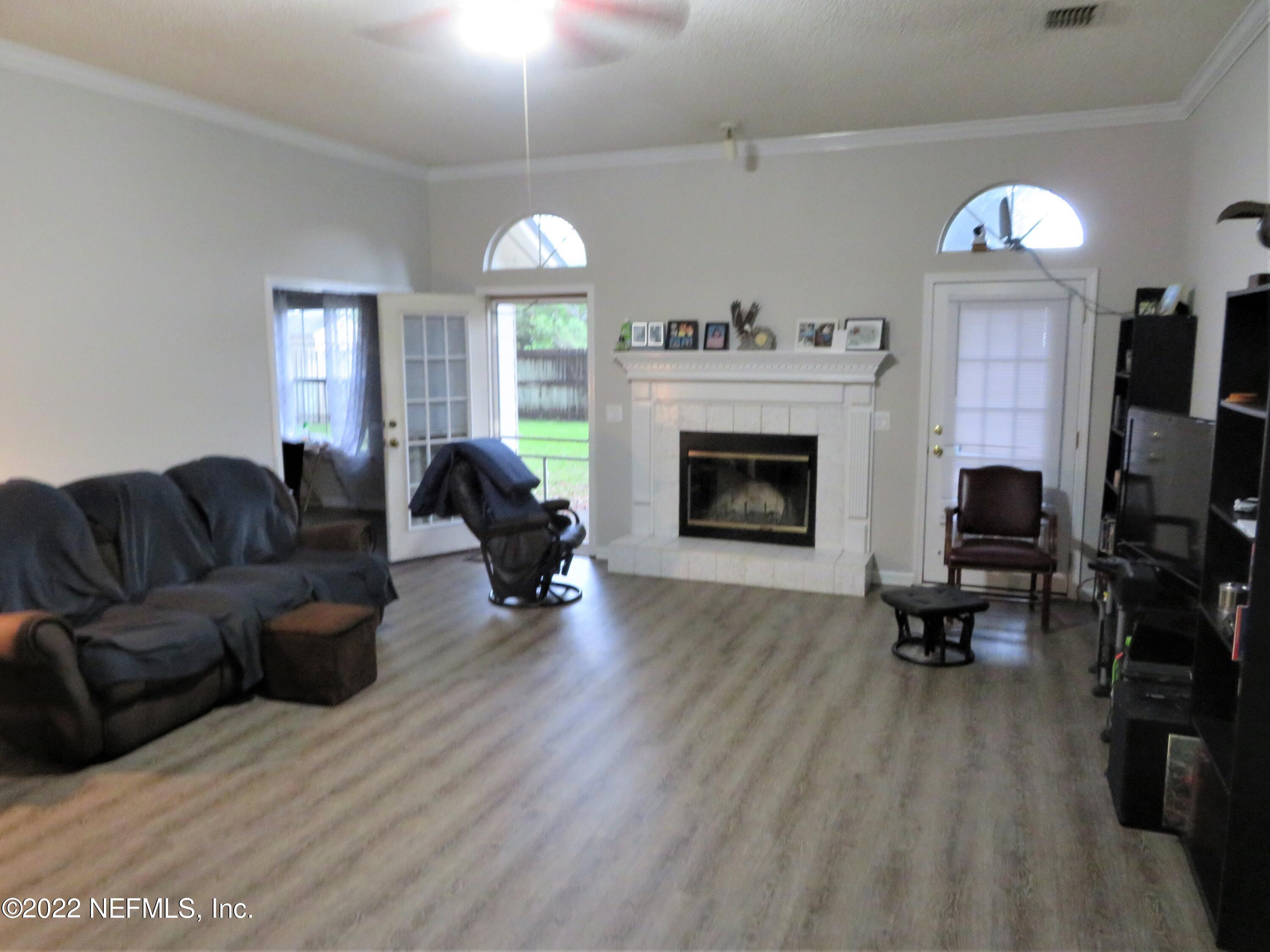 11941 Remsen Road Jacksonville, FL 32223 - Photo 5 of 10 Great Room