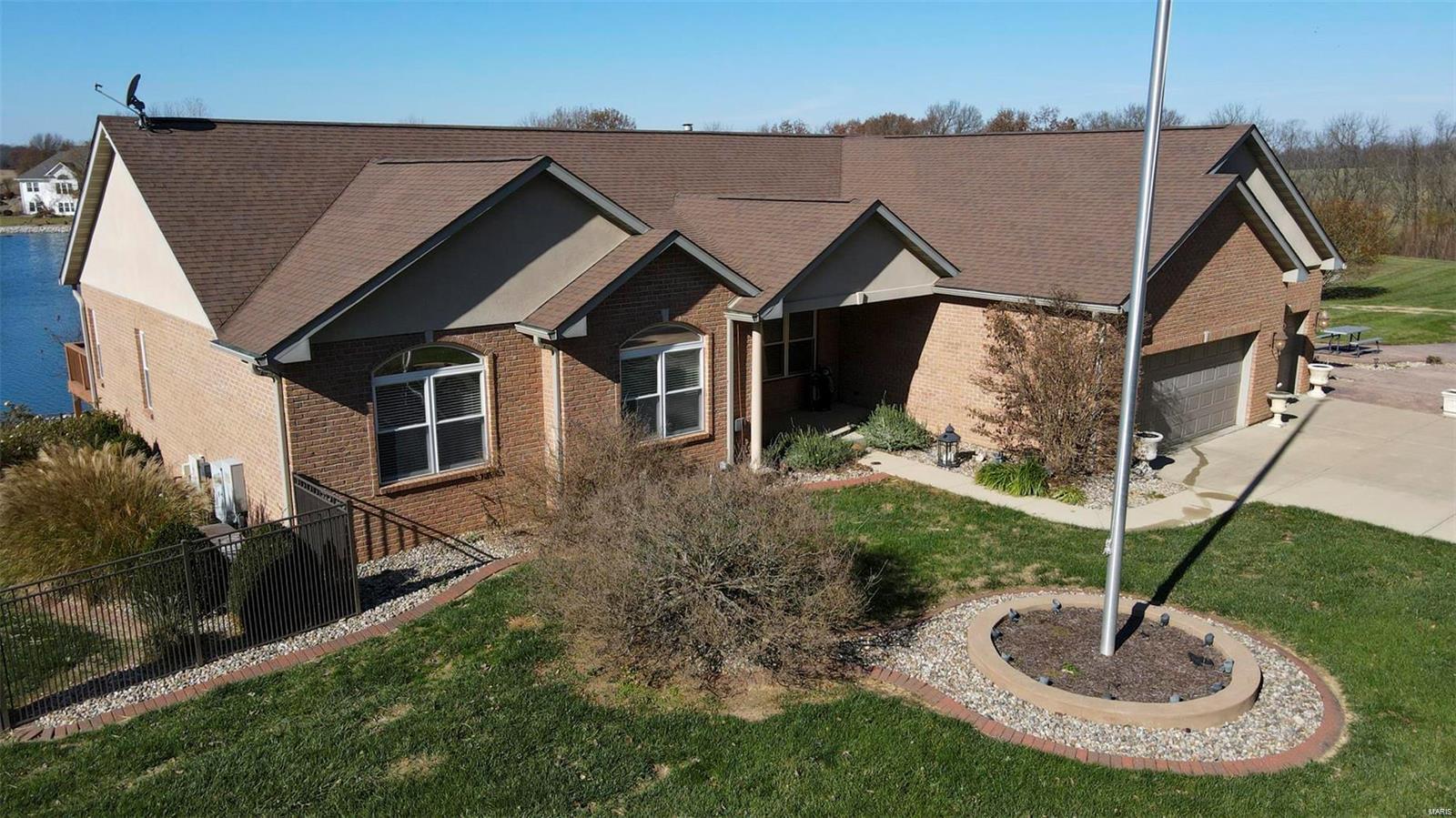114 Rinderer Road Trenton, IL 62293 - Photo 3 of 62