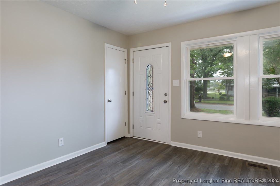 200 West Sunset Drive Red Springs, NC 28377 - Photo 2 of 20 Gallery Image 2