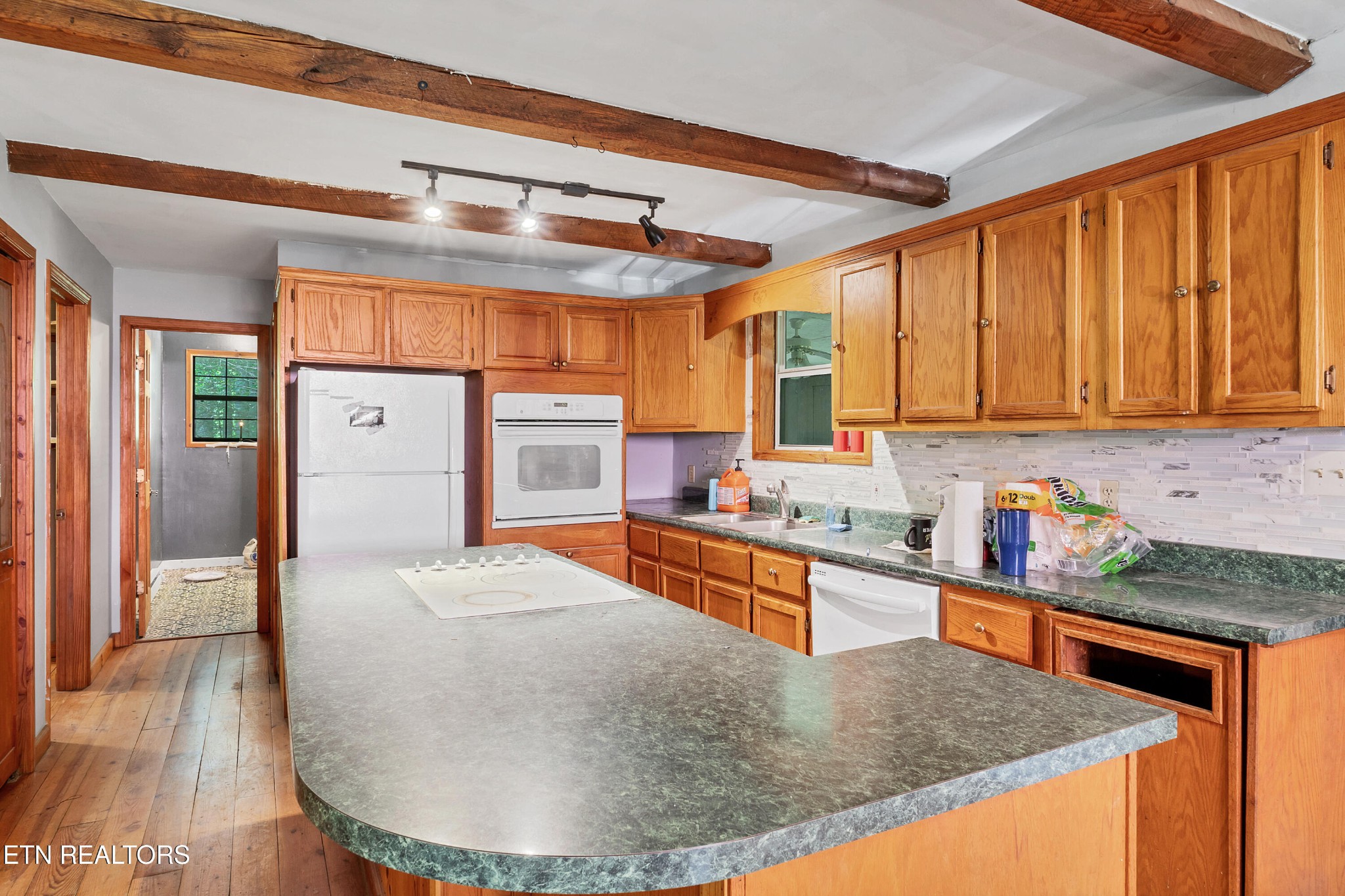 297 Dockery Road Tellico Plains, TN 37385 - Photo 10 of 23 Gallery Image 10