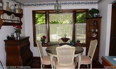 Breakfast area.jpg