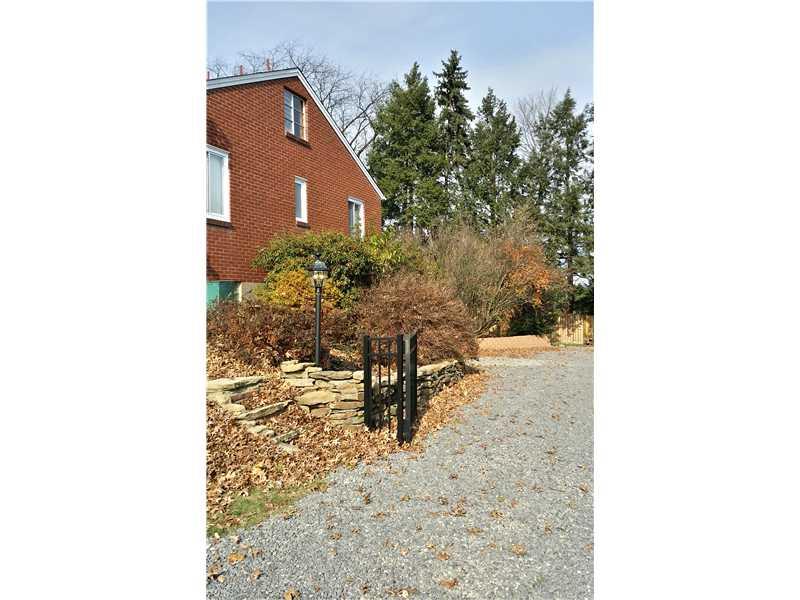 156 Gass Road Pittsburgh, PA 15229 - Photo 22 of 25 Parking Lot/Garage.