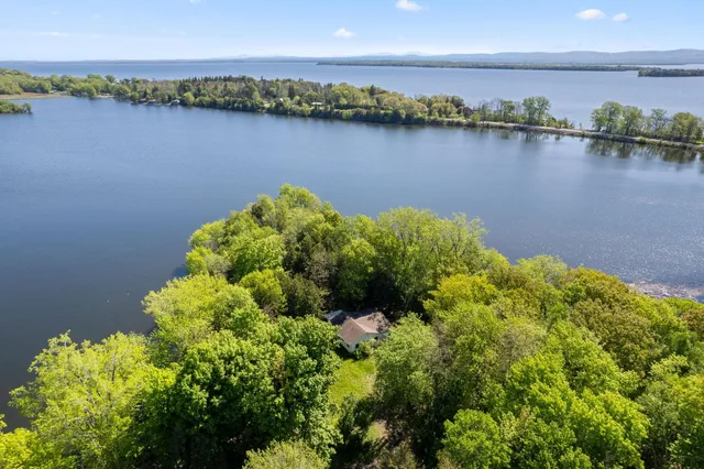 $575,000 | 414 Green Point Road, North Hero, VT 05474