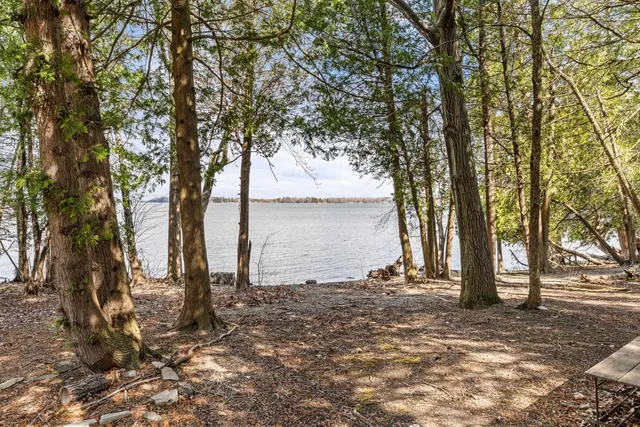 $575,000 | 414 Green Point Road, North Hero, VT 05474