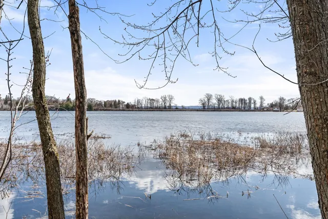 $575,000 | 414 Green Point Road, North Hero, VT 05474