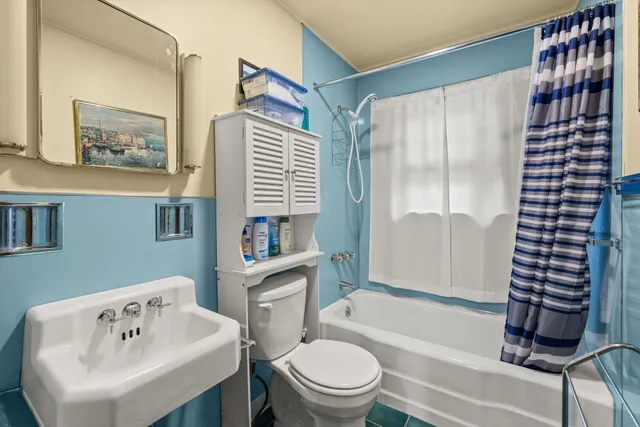 $575,000 | 414 Green Point Road, North Hero, VT 05474