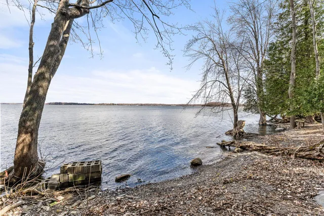 $575,000 | 414 Green Point Road, North Hero, VT 05474