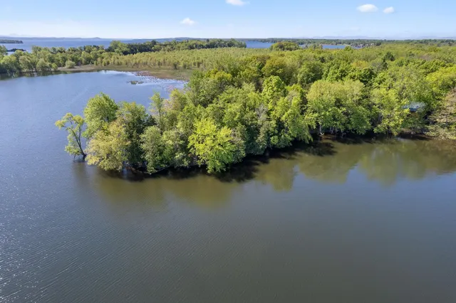 $575,000 | 414 Green Point Road, North Hero, VT 05474