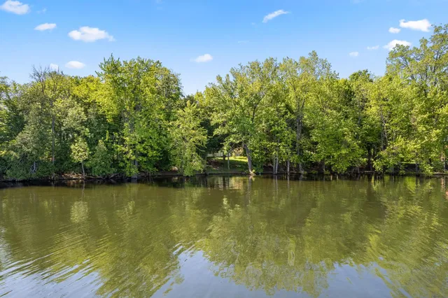 $575,000 | 414 Green Point Road, North Hero, VT 05474