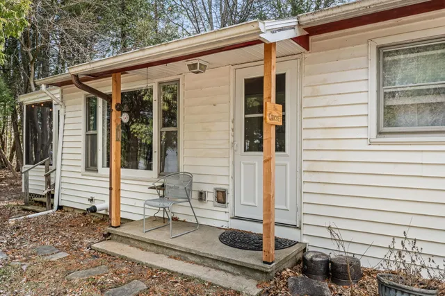 $575,000 | 414 Green Point Road, North Hero, VT 05474