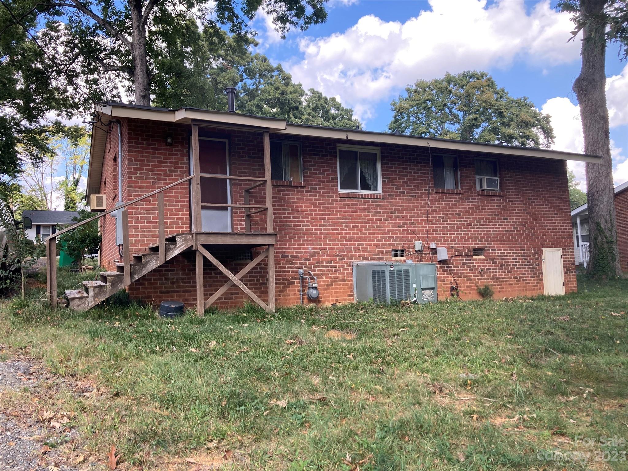 5221 Queen Anne Road Charlotte, NC 28217 - Photo 3 of 4 Gallery Image 3
