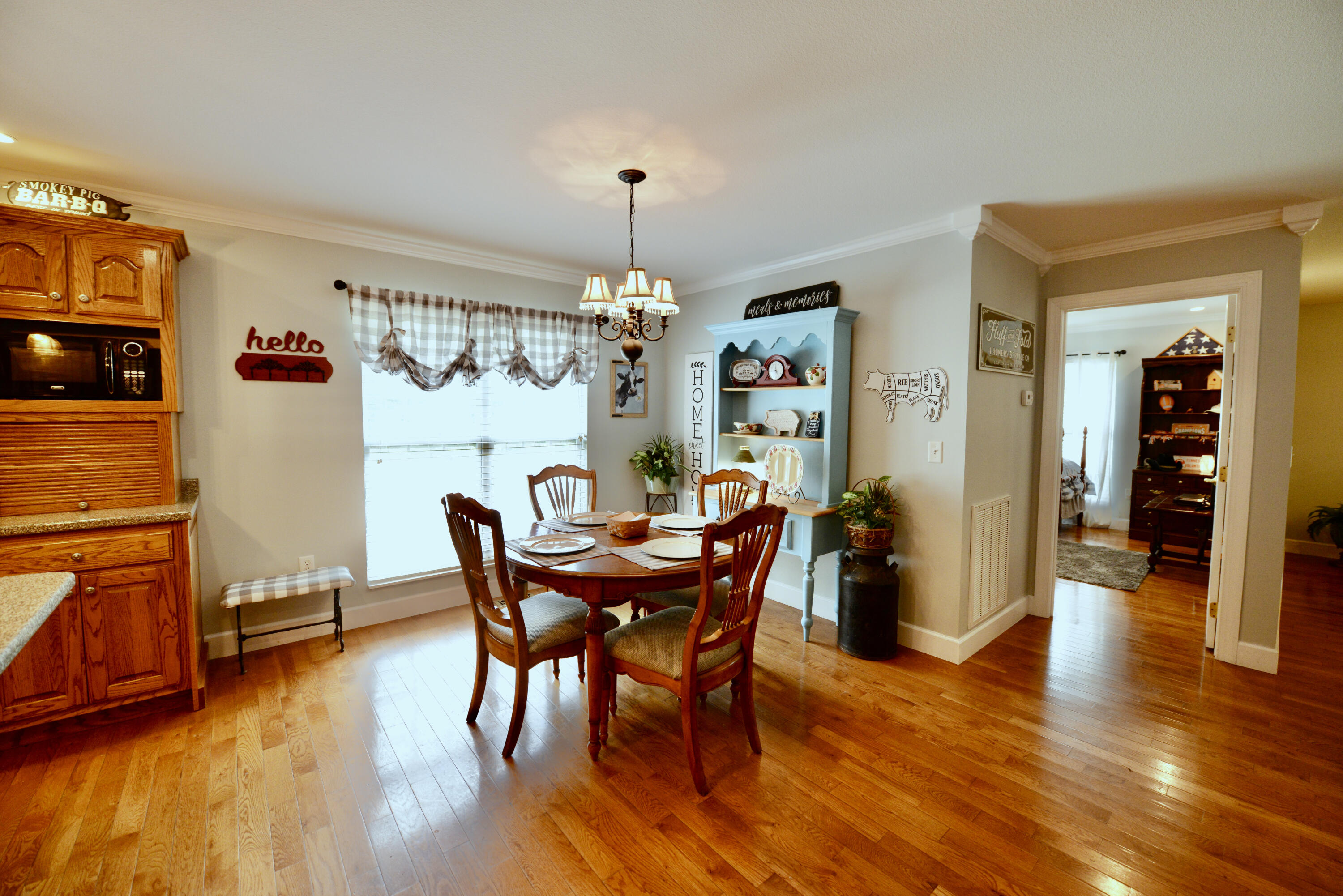305 Hills Road Dayton, TN 37321 - Photo 9 of 41 5- dining area