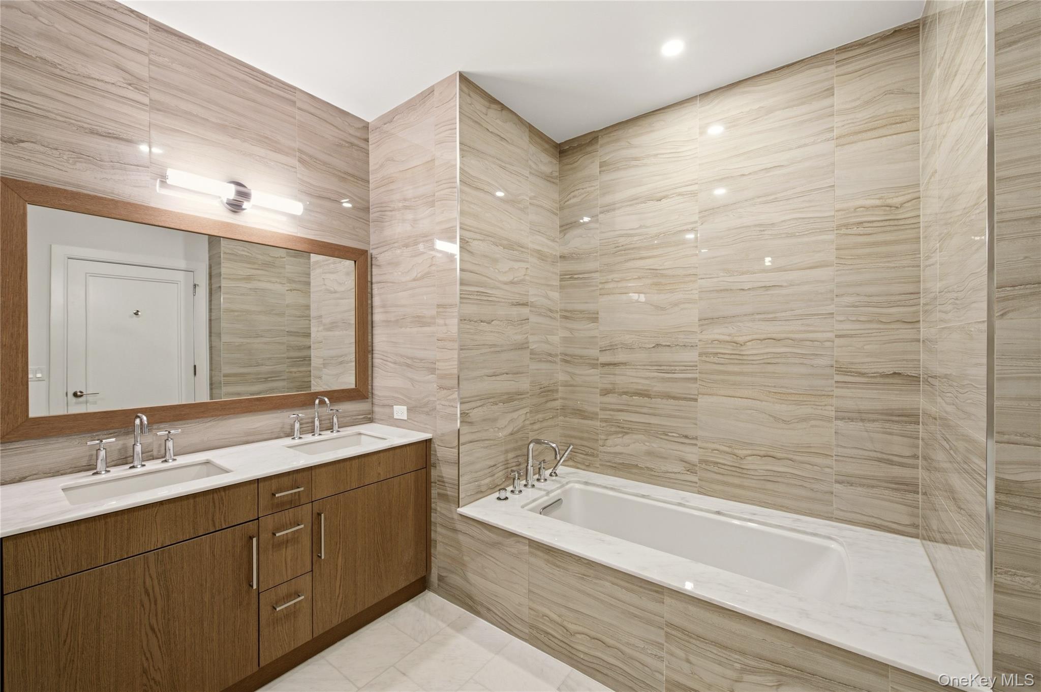 100 Garvies Point Road, Unit 1311 Glen Cove, NY 11542 - Photo 17 of 44