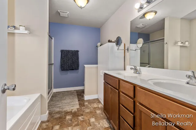 $529,900 | 9430 Whitneyville Avenue Southeast, Alto, MI 49302